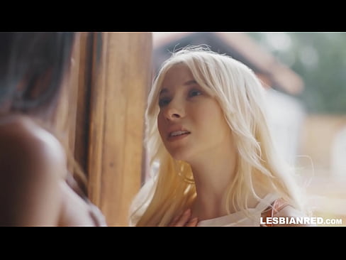 ❤️ Dekle pride domov čez nekaj mesecev in na koncu poje pičko svoje mačehe Porn video na sl.sexafinkarasskaz.ru ❌