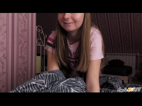 ❤️ Blondinka globoko sesa svojega prijatelja in dobi spermo v usta Porn video na sl.sexafinkarasskaz.ru ❌